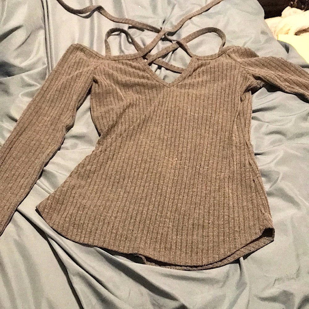 Grey long sleeve shirt in medium from Tobi